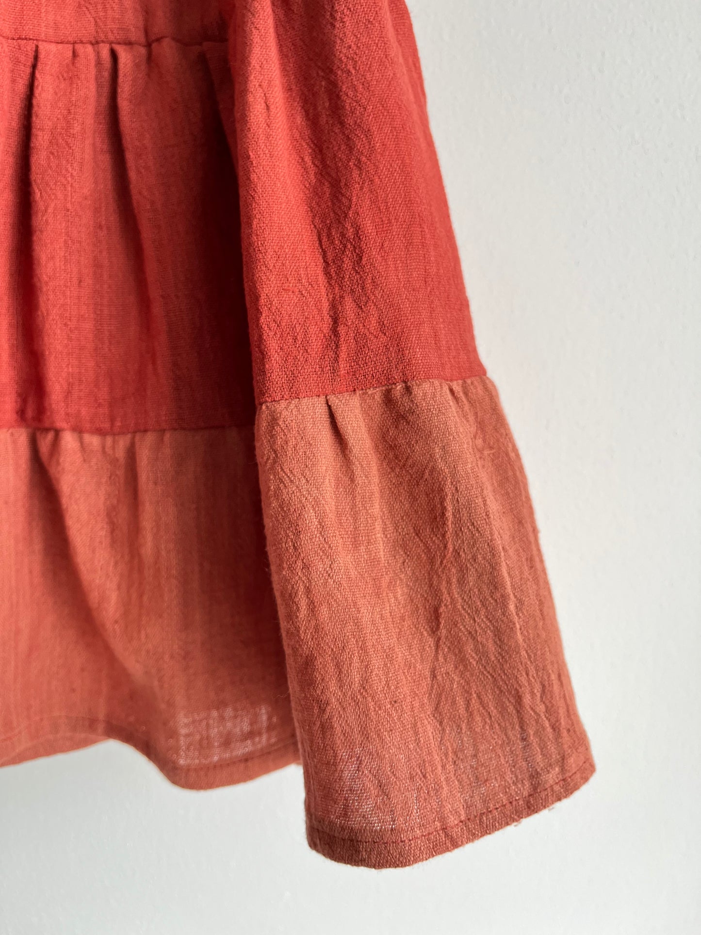 Dual-tone madder tier frock