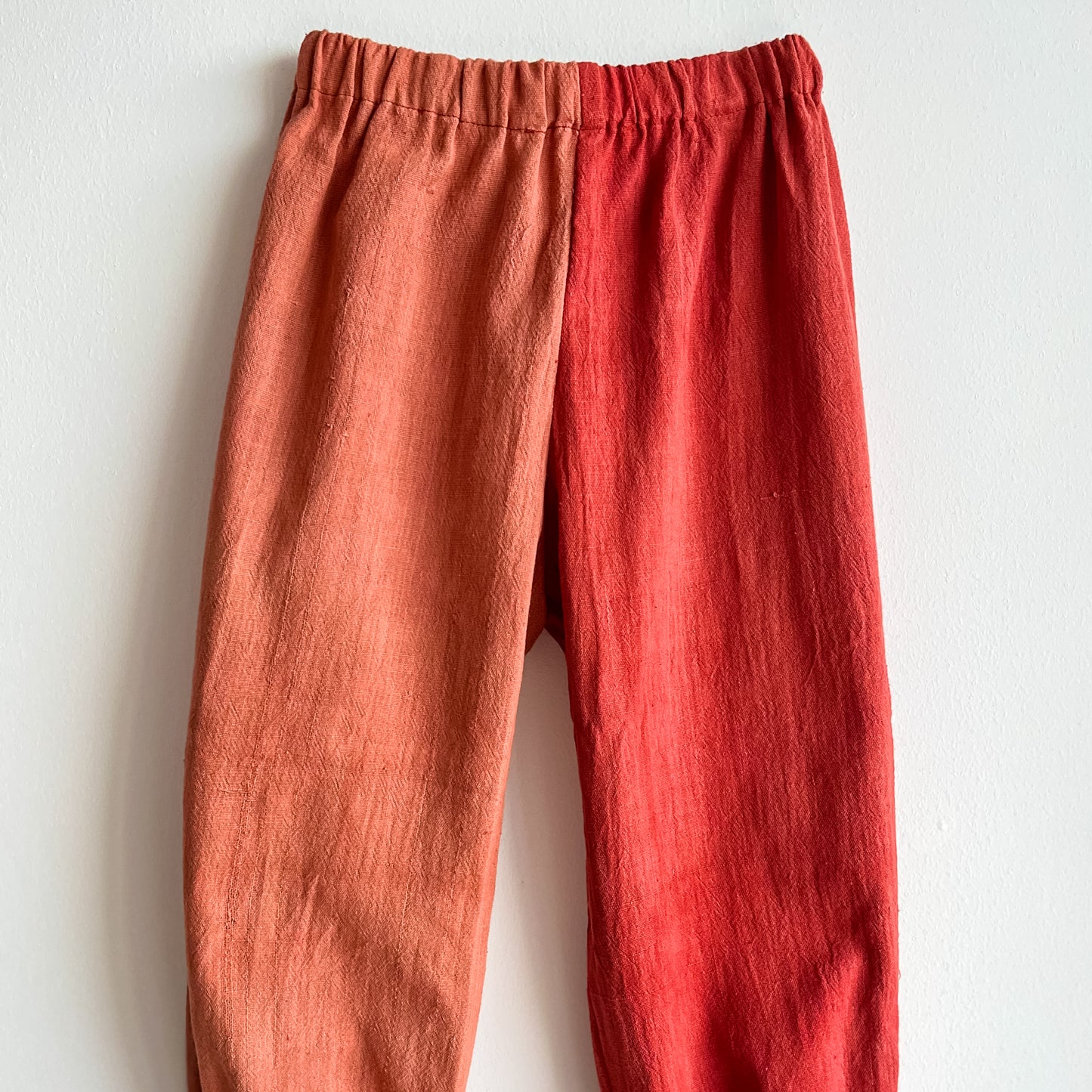 Dual-tone madder trousers